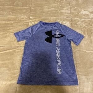 Under Armour Boy's Small Multi-Color Short Sleeve Graphic T-Shirt - EUC